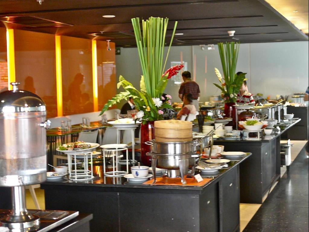The Heritage Silom Hotel Бангкок Экстерьер фото