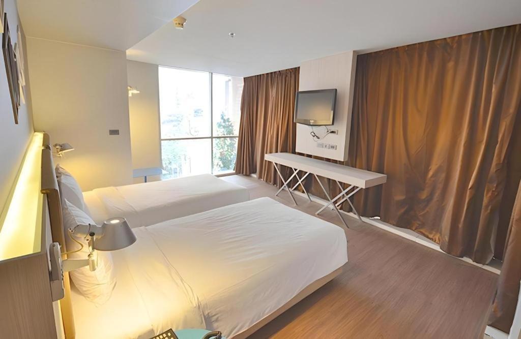 The Heritage Silom Hotel Бангкок Экстерьер фото