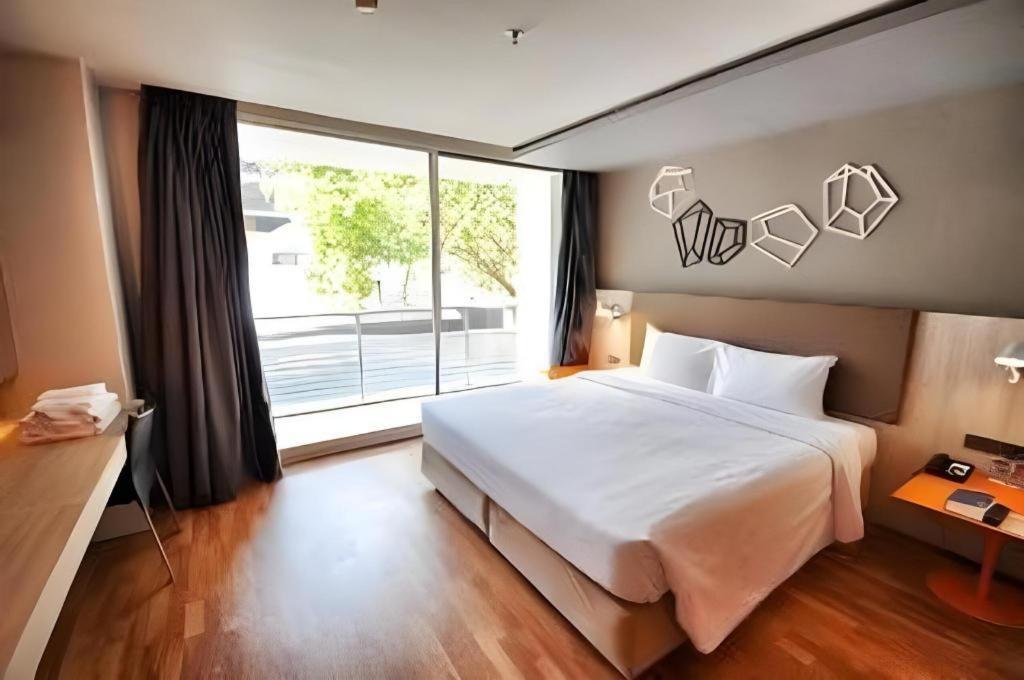 The Heritage Silom Hotel Бангкок Экстерьер фото