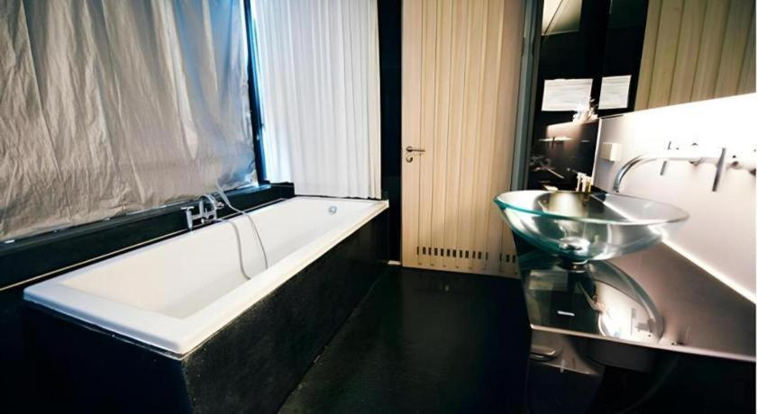 The Heritage Silom Hotel Бангкок Экстерьер фото