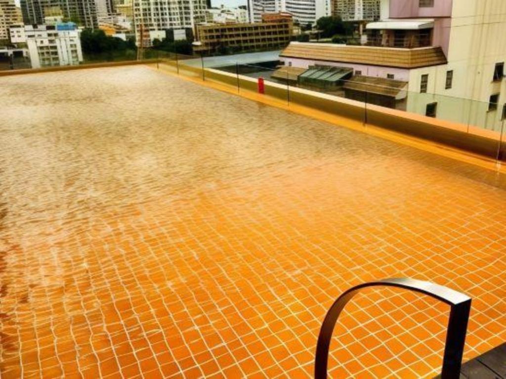 The Heritage Silom Hotel Бангкок Экстерьер фото